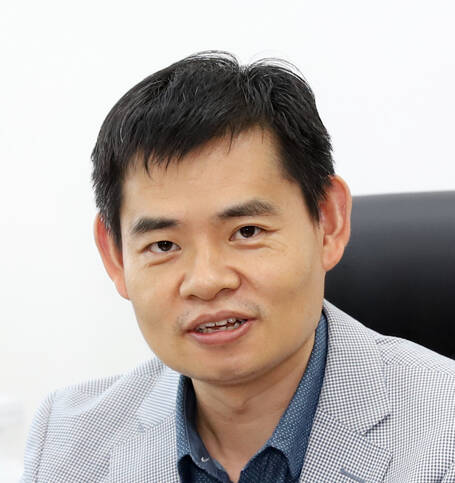 Prof. Guangjin Pan